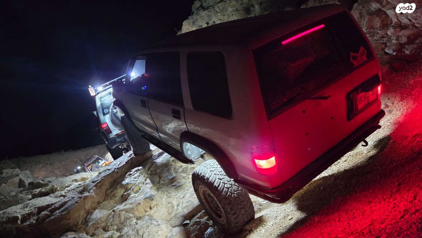 מודעת רכב איסוזו טרופר