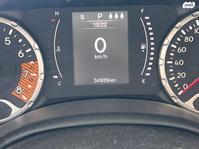 מודעת רכב ג'יפ רנגייד