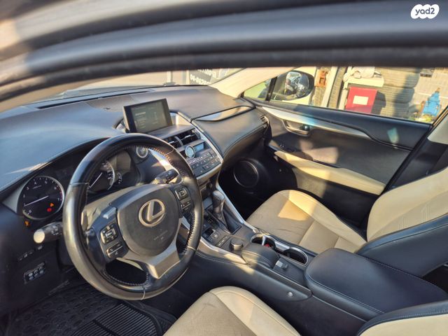 מודעת רכב לקסוס NX