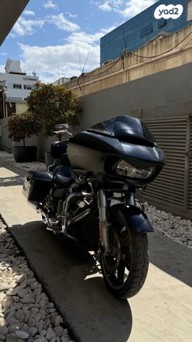 מודעת רכב הרלי דיווידסון סטריט גלייד