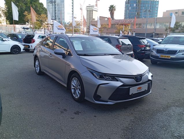 מודעת רכב טויוטה קורולה