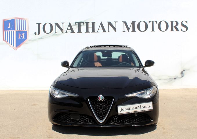 מודעת רכב אלפא רומיאו ג'וליה