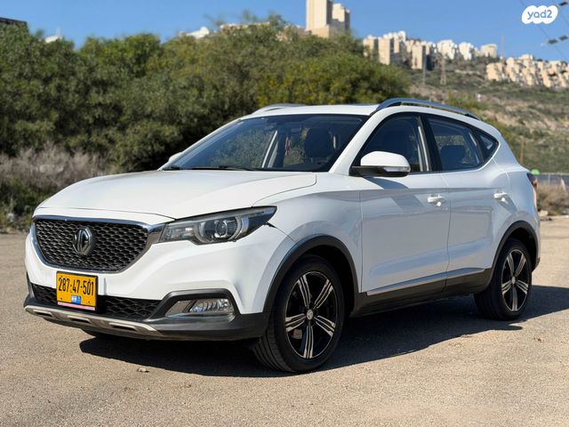 מודעת רכב אם ג'י ZS