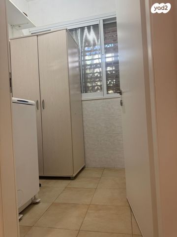 שרה ואהרון אהרונסון 42