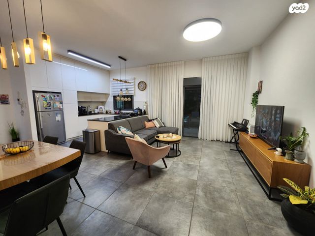 אורנה פורת 2