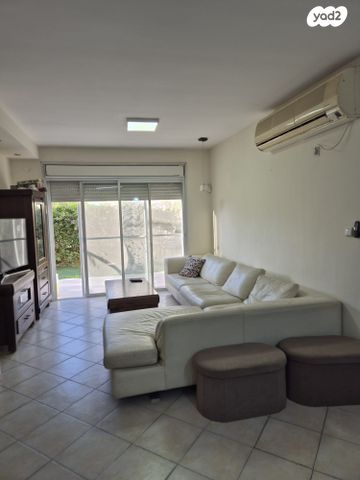 חטיבת גולני 28