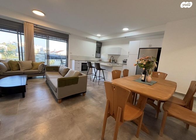 אבן גבירול 44