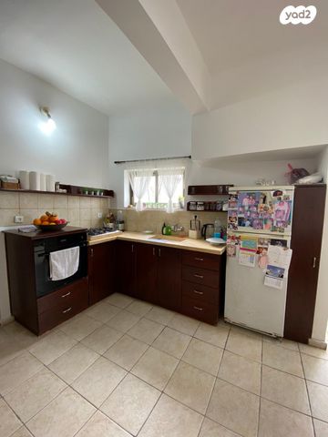 ברודצקי אשר 1