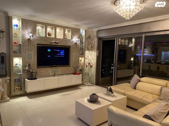 דבורה ברטונוב 5