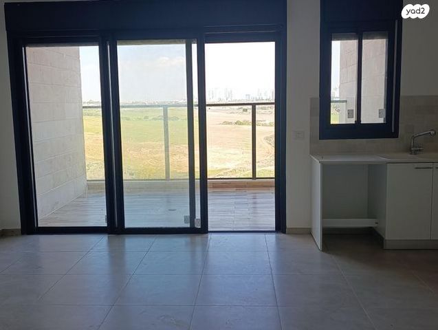 לאה גולדברג 8