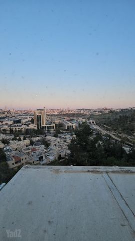 דירה למכירה בירושלים (תיווך) — 4