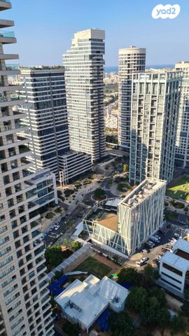 ניסים אלוני 