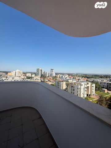 הרברט סמואל 105