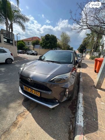 מודעת רכב טויוטה יאריס קרוס