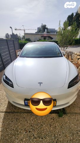 מודעת רכב טסלה מודל 3