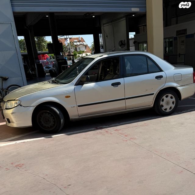 מודעת רכב מאזדה 323