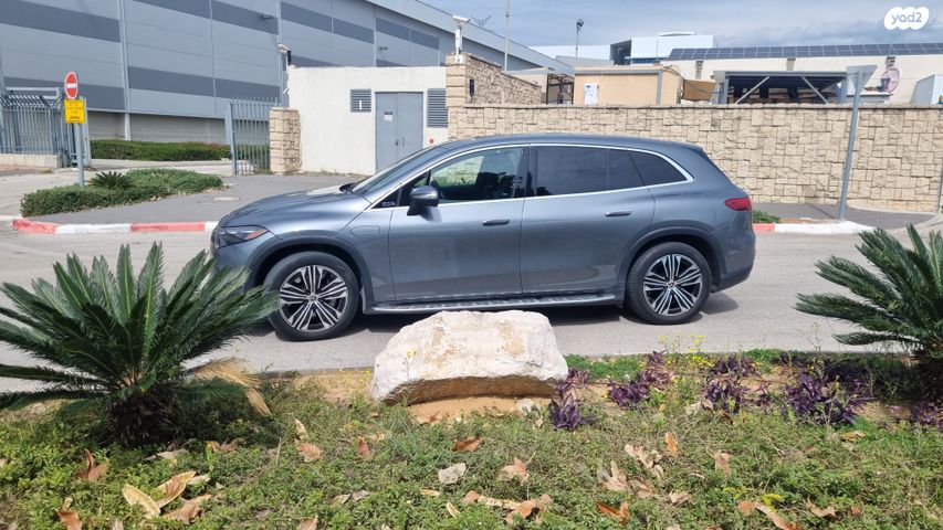 מודעת רכב מרצדס-בנץ EQS SUV