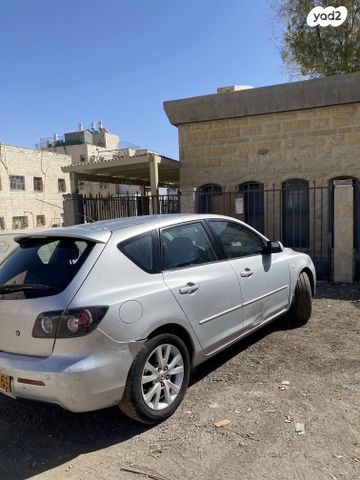 מודעת רכב מאזדה 3
