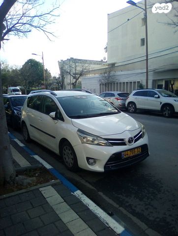 מודעת רכב טויוטה ורסו