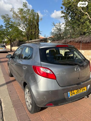 מודעת רכב מאזדה 2