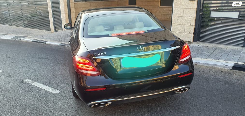 מודעת רכב מרצדס-בנץ E-class