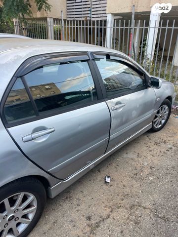 מודעת רכב מיצובישי לנסר