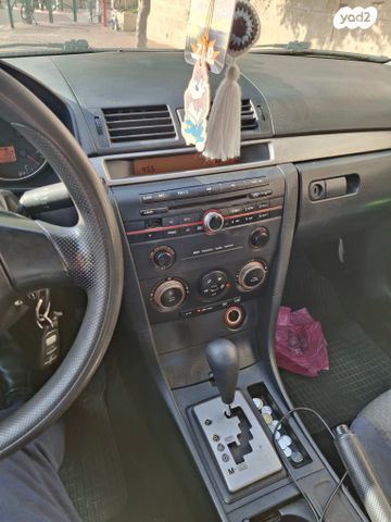מודעת רכב מאזדה 3
