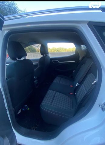 מודעת רכב אם ג'י ZS