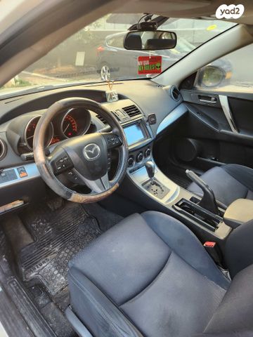 מודעת רכב מאזדה 3