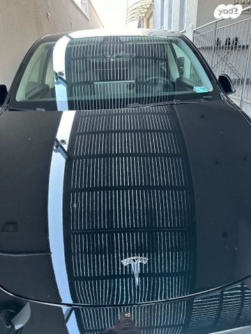 מודעת רכב טסלה מודל Y