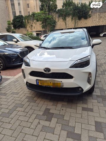 מודעת רכב טויוטה יאריס קרוס