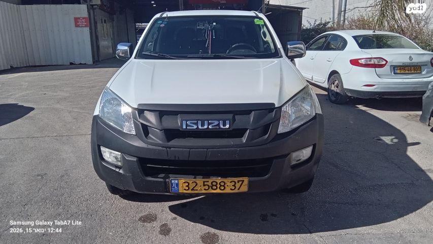 מודעת רכב איסוזו די-מקס