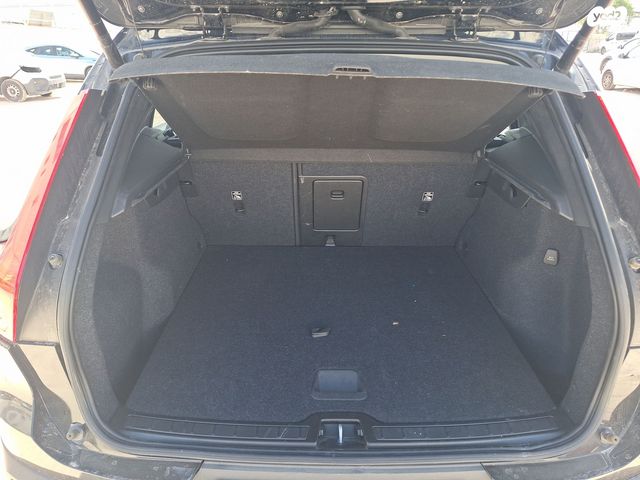 מודעת רכב וולוו XC40