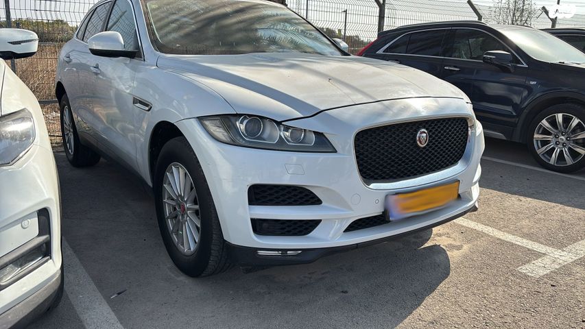 מודעת רכב יגואר F-Pace 2