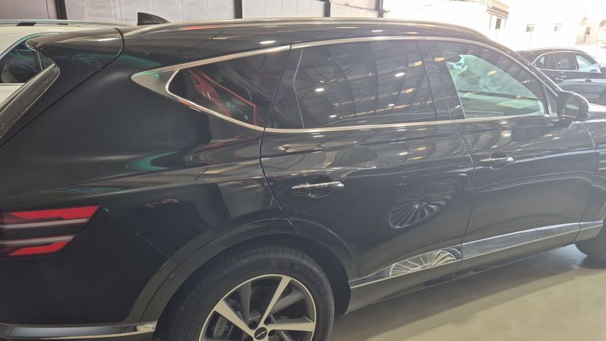 מודעת רכב ג'נסיס GV80 2