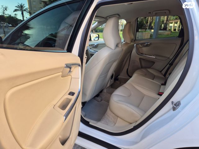 מודעת רכב וולוו XC60 2