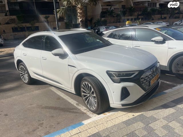 מודעת רכב אאודי Q8 e-tron