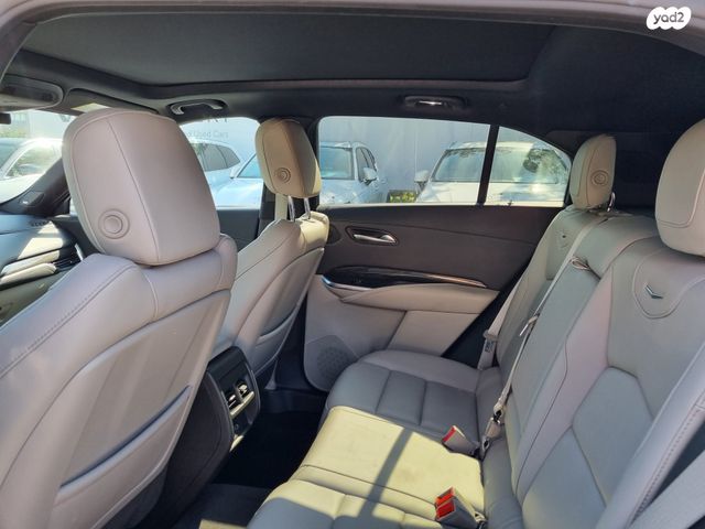 מודעת רכב קאדילק XT4 2