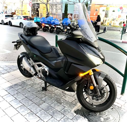 מודעת רכב הונדה פורזה 750