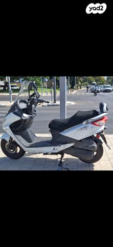 מודעת רכב סאן יאנג ג'וי רייד 200