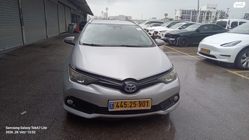 מודעת רכב טויוטה אוריס