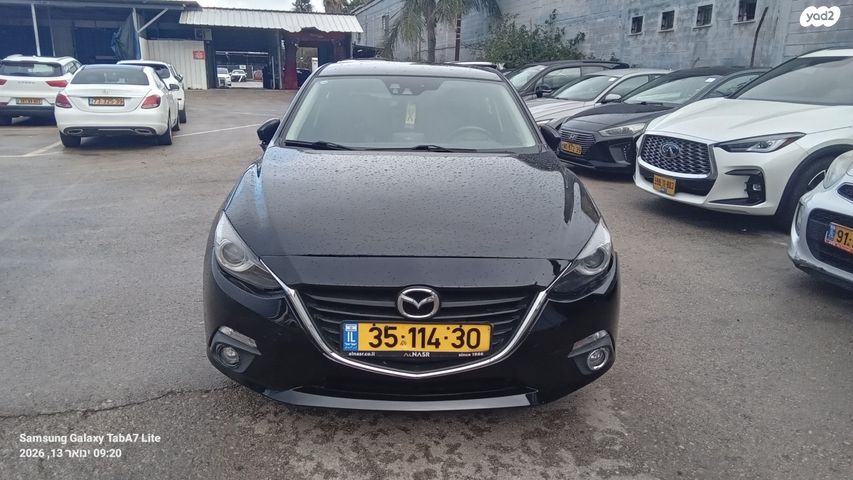 מודעת רכב מאזדה 3