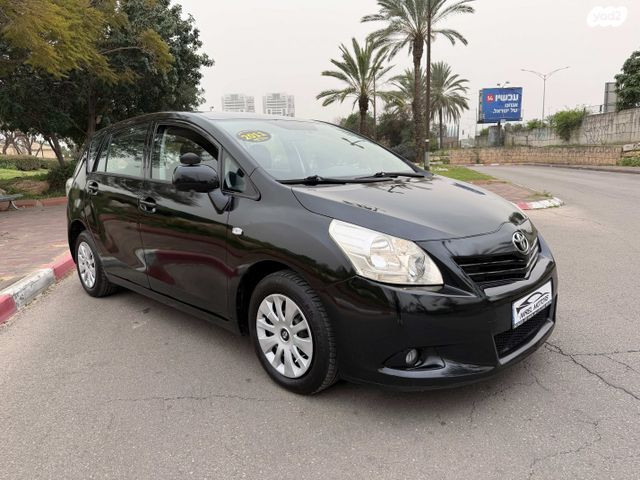 מודעת רכב טויוטה ורסו