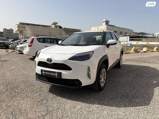 מודעת רכב טויוטה יאריס קרוס