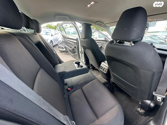 מודעת רכב מאזדה 3 2