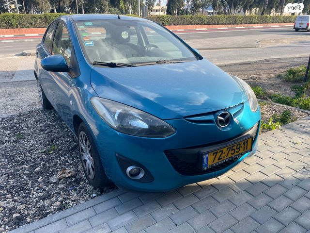 מודעת רכב מאזדה 2