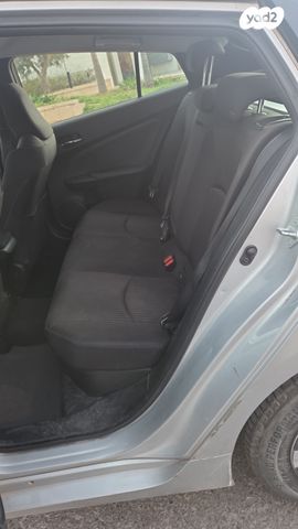 מודעת רכב טויוטה פריוס