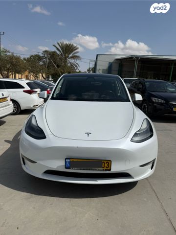 מודעת רכב טסלה מודל Y