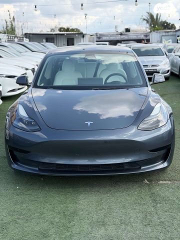 מודעת רכב טסלה מודל 3