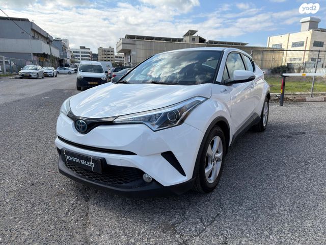 מודעת רכב טויוטה C-HR
